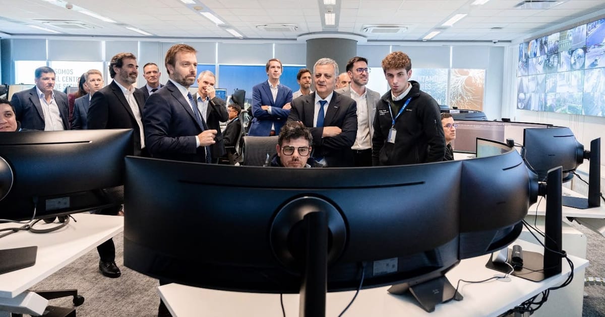 YPF creó un nuevo centro de comando para monitorear más de 520 activos críticos - Shale24